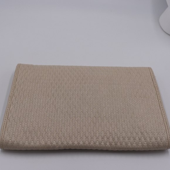 Urban Expressions Cream Quilted Envelope Clutch Bag | Certified Vegan - Picture 6 of 14